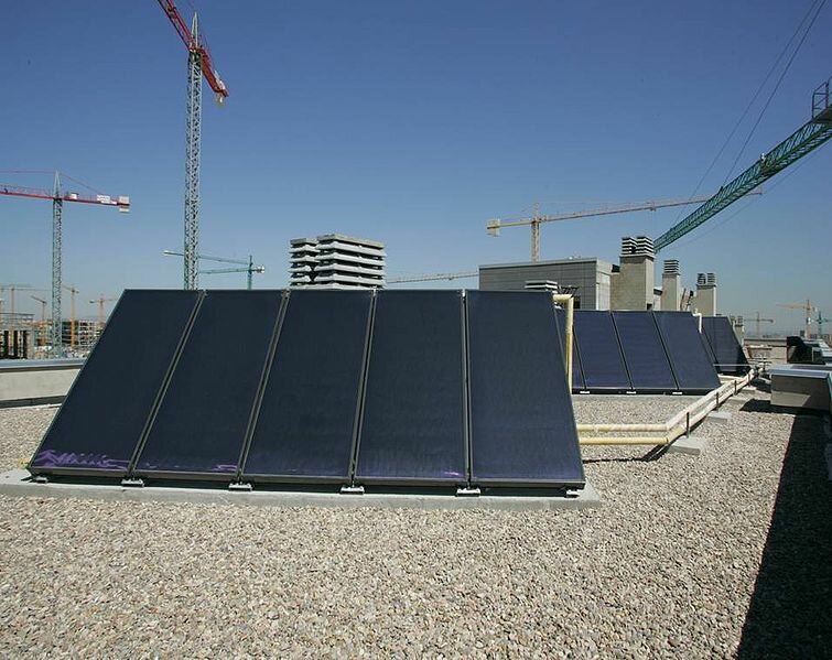Czy firmy sprzedające instalacje solarne pomagają zdobyć dofinansowanie